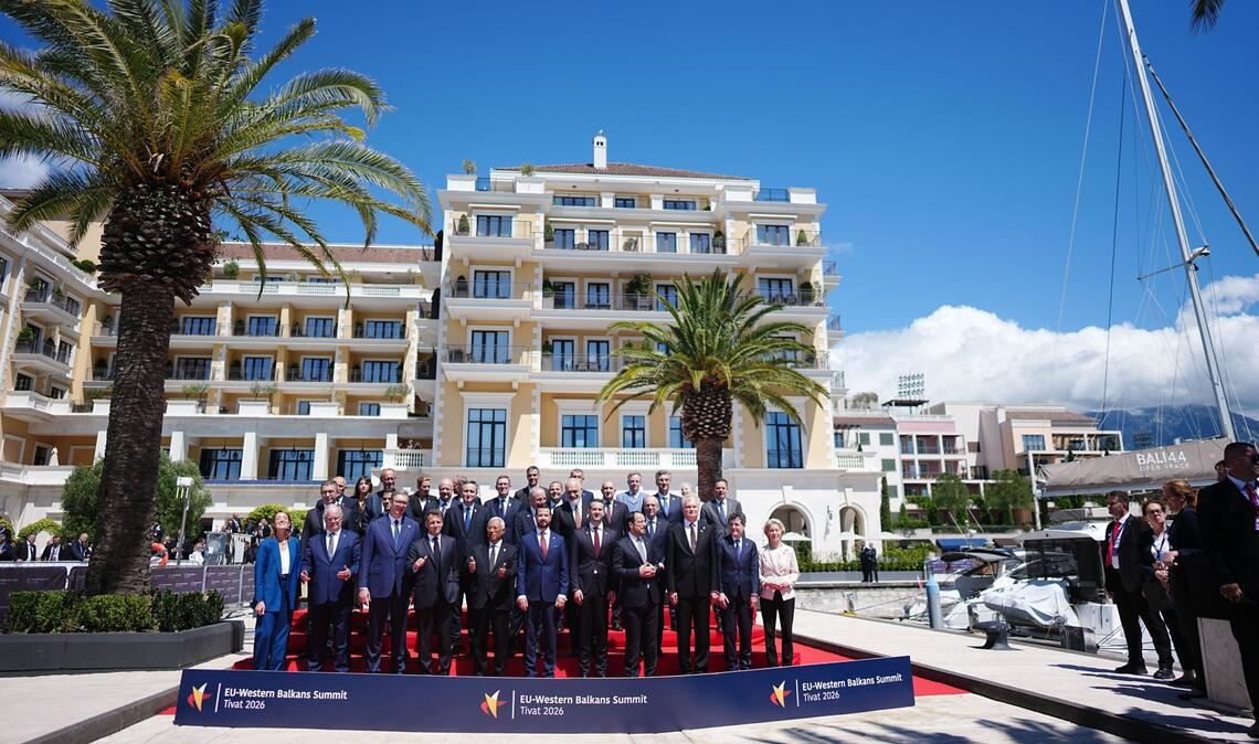 EU-Westbalkan-Gipfel in Tivat in Montenegro: Bei dem  Spitzentreffen  geht es um die EU-Beitrittsperspektive der Westbalkanländer Albanien, Bosnien-Herzegowina, Kosovo, Montenegro, Nordmazedonien und Serbien gehen.