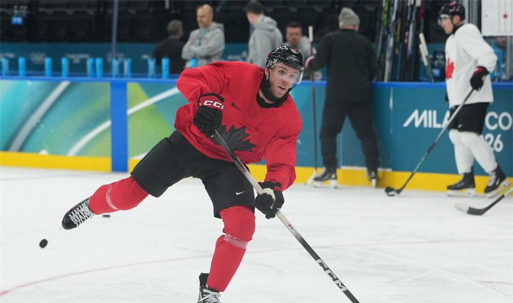 Ebenfalls ein Topstar, der bei Olympia aufläuft: Kanadas Connor McDavid trainierte am Sonntag erstmals in Mailand.