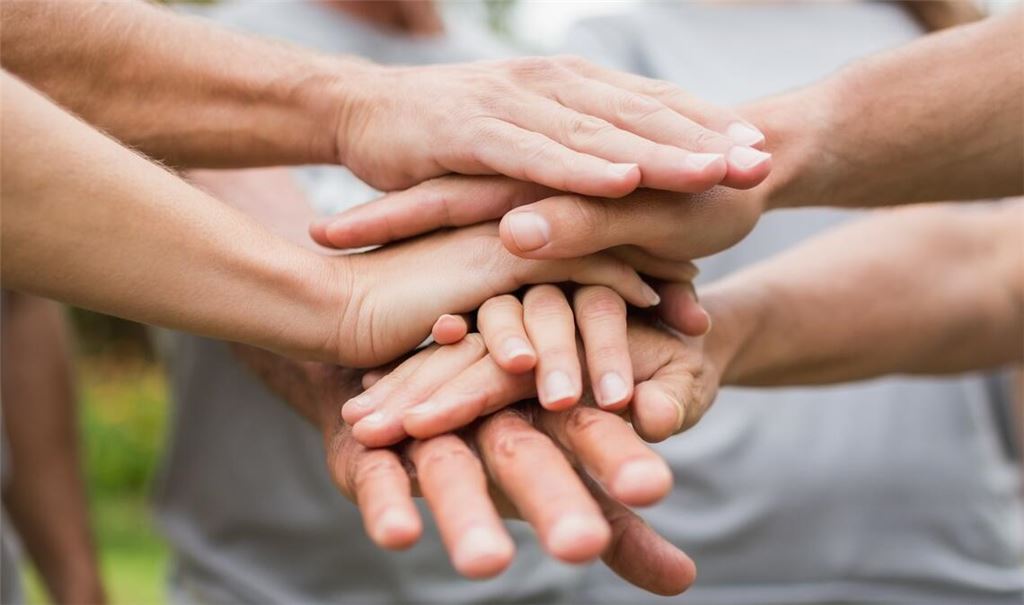 Ehrenamtliches Engagement ist das Fundament einer starken Zivilgesellschaft und sichert auch deren Zusammenhalt. Foto: Adobe Stock/WavebreakmediaMicro