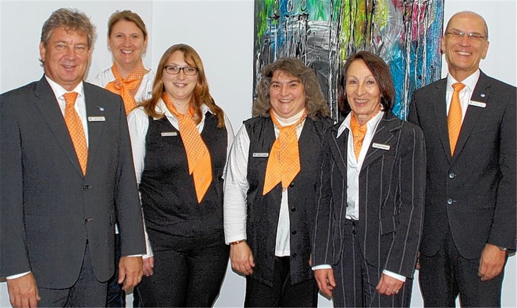 Ehrung für treue Mitarbeiterinnen der VR Bank im Enzkreis. Foto: privat