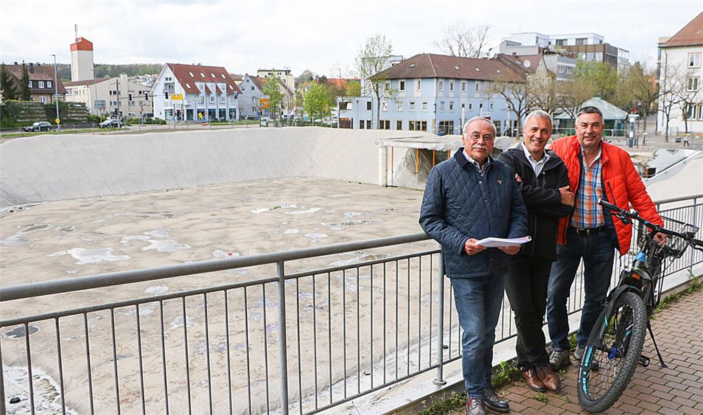 Eigene Ideen für das Mühlehof-Loch: Rolf Leo, Ulrich Hagenbuch und Ulrich Conle (v. li.) lehnen mit ihrer Freien-Wähler-Fraktion die vom OB favorisierten Pläne ab. Foto: Eier