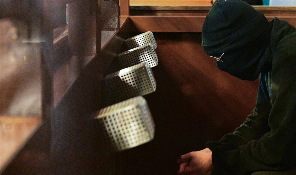 Ein 20-jähriger Syrer ist nach einem Messerangriff auf einen spanischen Touristen am Holocaust-Mahnmal verurteilt worden. (Archivbild)