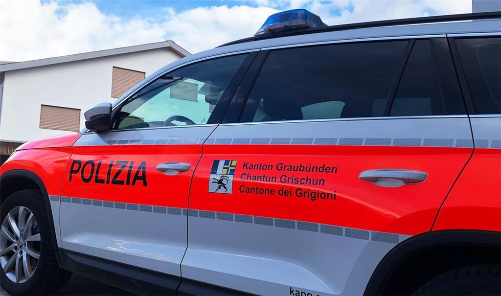 Ein 87-Jähriger ist in der Schweiz mit seinem Auto in eine Ausflugsgruppe gefahren.