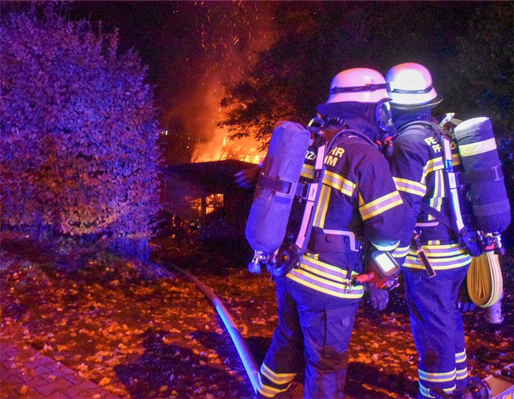 Ein Brand in Pforzheim hält die Einsatzkräfte auf Trab.Foto: Myroshnichenko