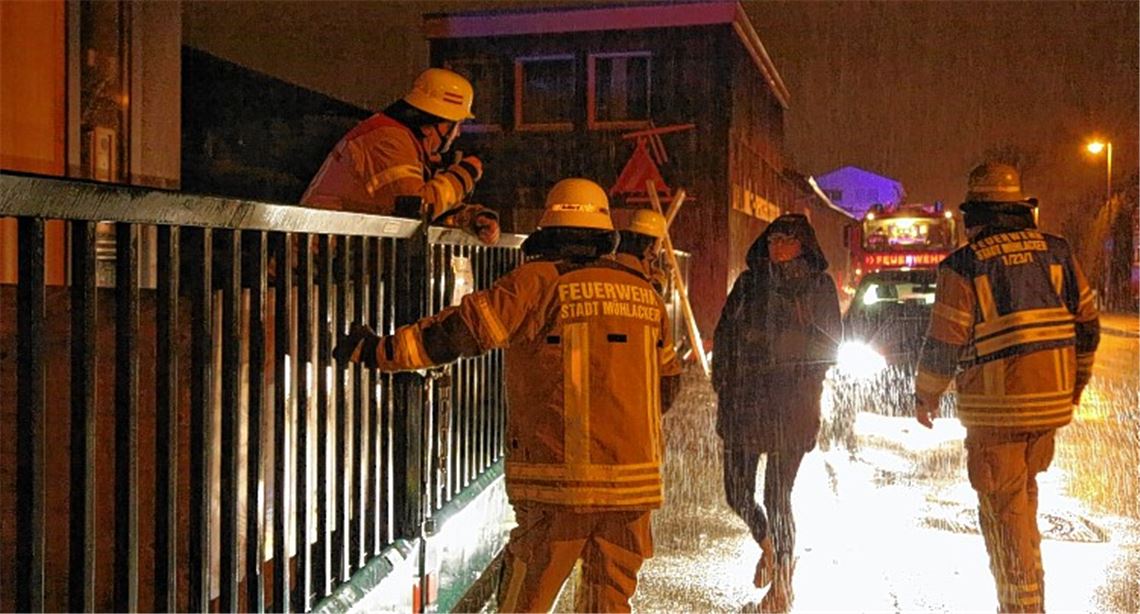 Ein Brandmelder in der Industriestraße schlägt aus – Fehlalarm. 