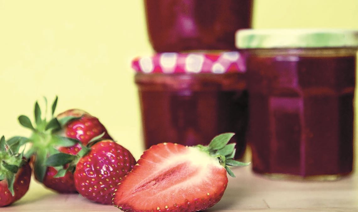 Ein Brotaufstrich aus Erdbeeren schmeckt immer – wie auch immer der Genuss bezeichnet wird und welche Buchstaben dabei zum Einsatz kommen. Foto: pixabay