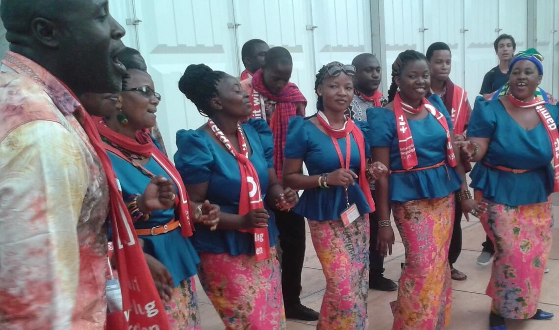 Ein Chor aus Tansania ist im Juli bei Konzerten im Evangelischen Kirchenbezirk Mühlacker zu erleben. Foto: Hansjörg Lechler