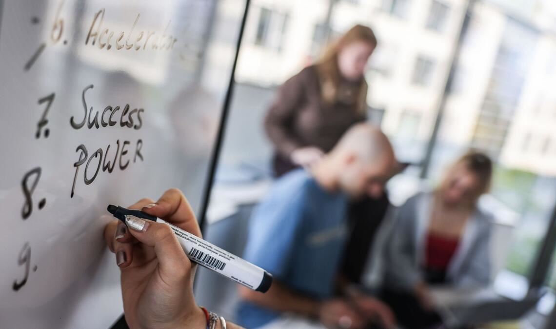 Ein Ergebnis der Untersuchung: Aktuelle und frühere Studenten gründen in vielen anderen europäischen Ländern eher ein Unternehmen als in Deutschland. (Symbolbild)