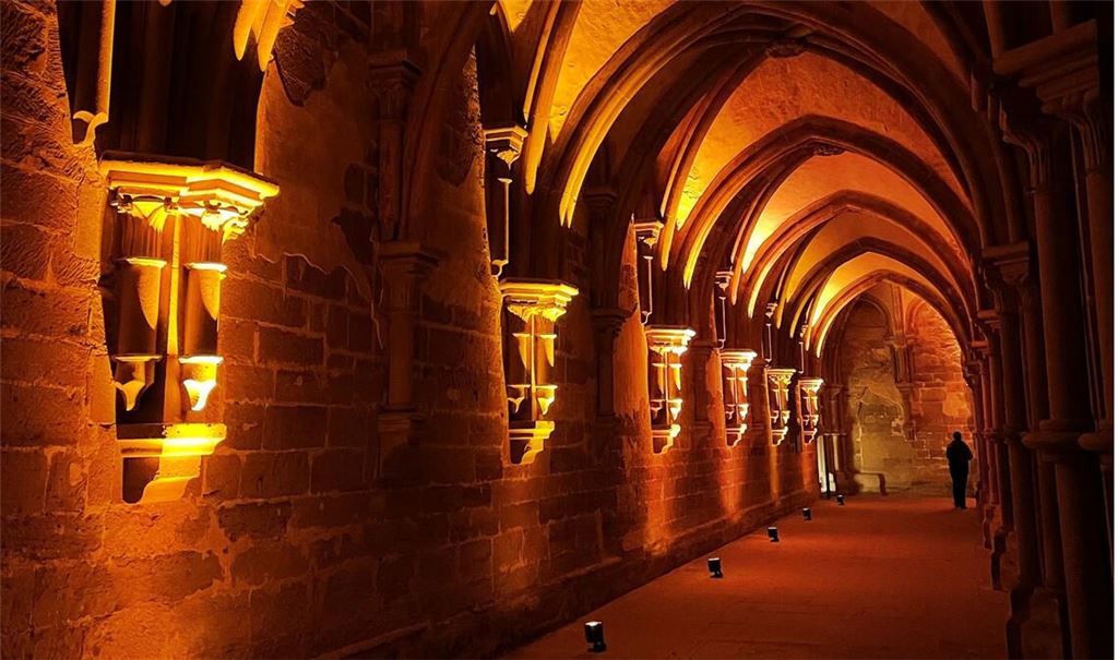 Ein Erlebnis: das Kloster im Dunkeln.Foto: ssg/Pechacek
