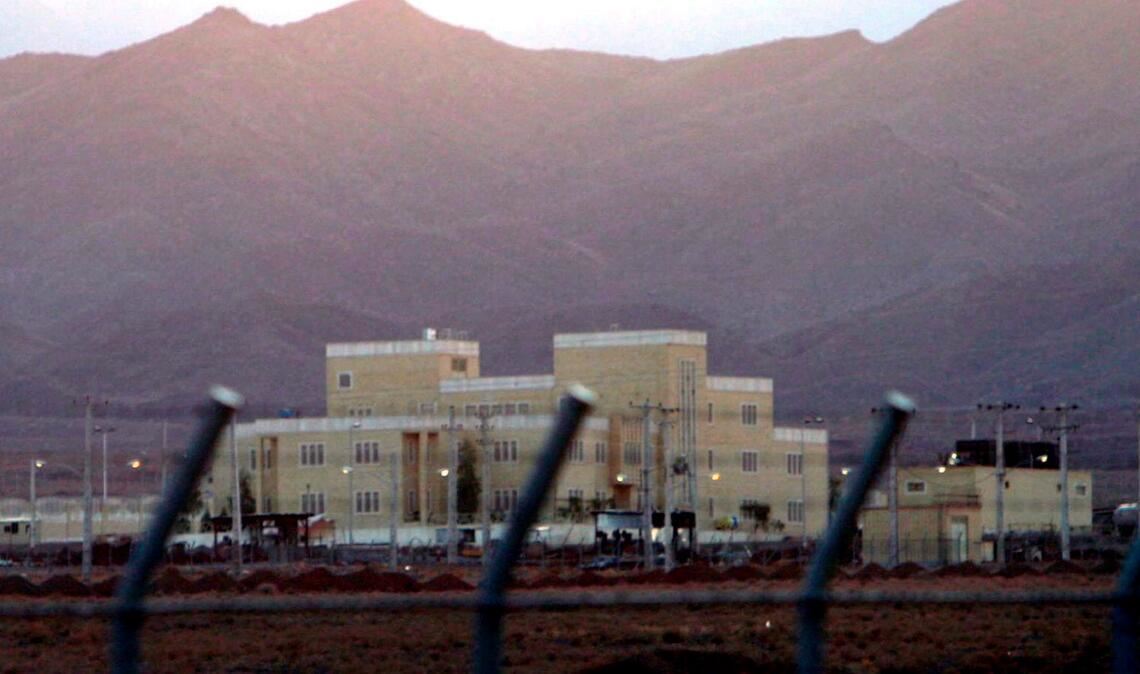 Ein Foto der iranische Atomanlage Natans aus dem Jahr 2005: Sie soll jüngst durch US-Bomben schwer beschädigt worden sein. (Archivbild)