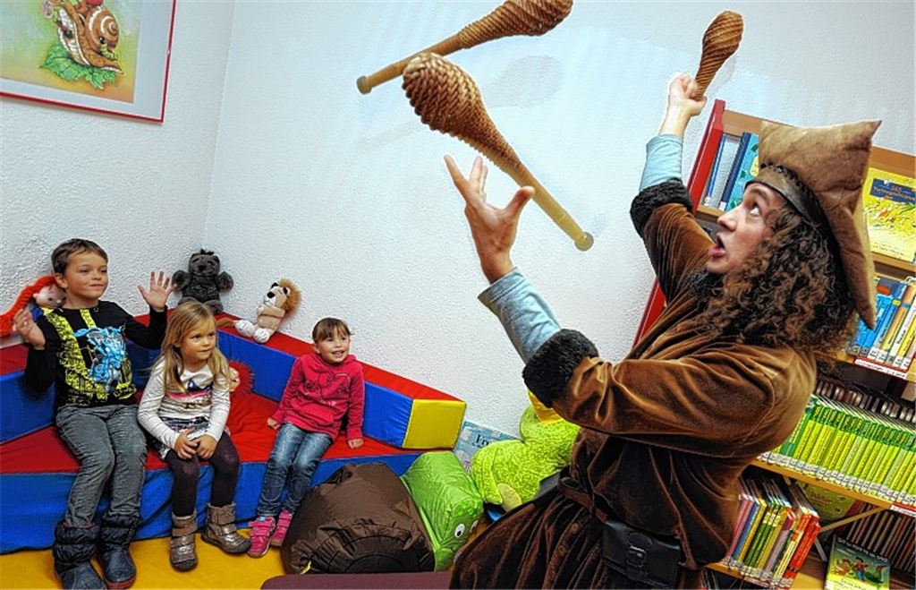 Kinder gehen auf Zeitreise