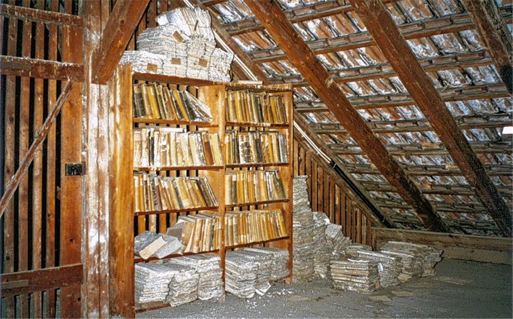 Ein Gemeindearchiv im östlichen Enzkreis in einem staubigen Rathausspeicher vor der Ordnung.