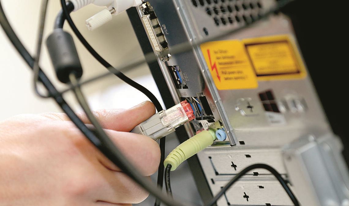 Ein Internetanschluss birgt Gefahren. Im Polizeipräsidium Pforzheim fahndet eine spezielle Abteilung nach Cyberkriminellen. Foto: Archiv