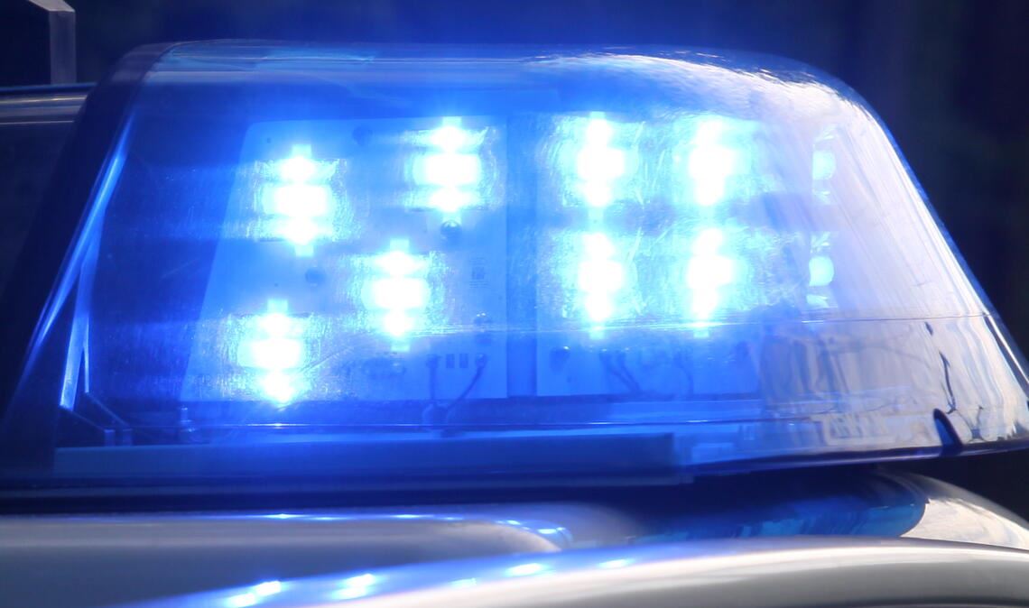 Junger Roller-Dieb verletzt Polizistin Ein Jugendlicher greift, vermutlich unter dem Einfluss von Drogen, in Horrheim Polizisten an. Symbolfoto: Archiv/Disselhoff