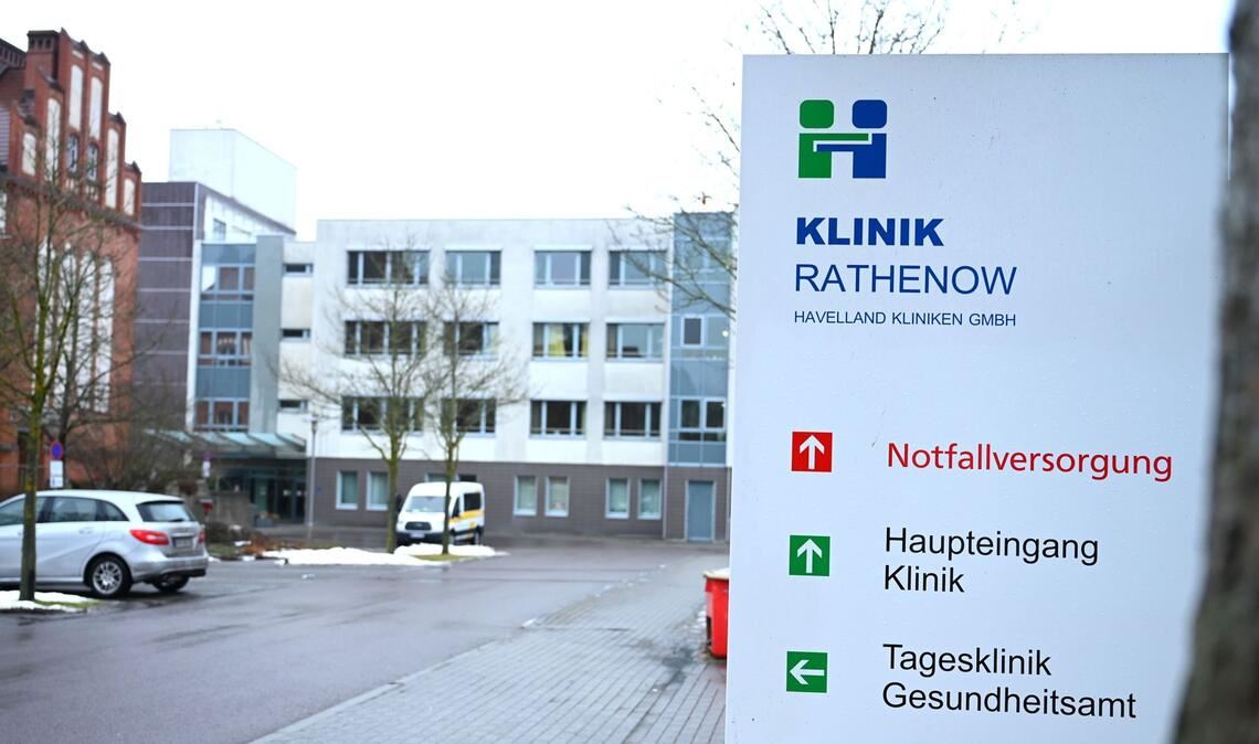 Ein Kinderarzt aus dem Havelland ist wegen Straftaten gegen die sexuelle Selbstbestimmung in 130 Fällen angeklagt (Symbolfoto).