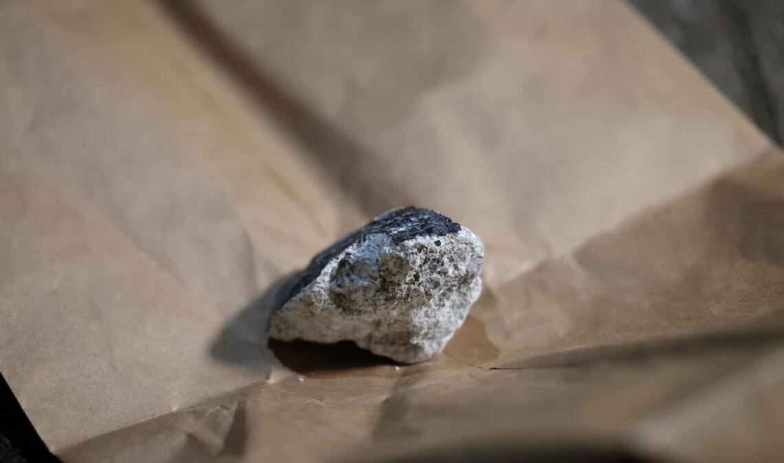 Ein Meteorit ist im Koblenzer Stadtteil Hüls in ein Hausdach eingeschlagen.