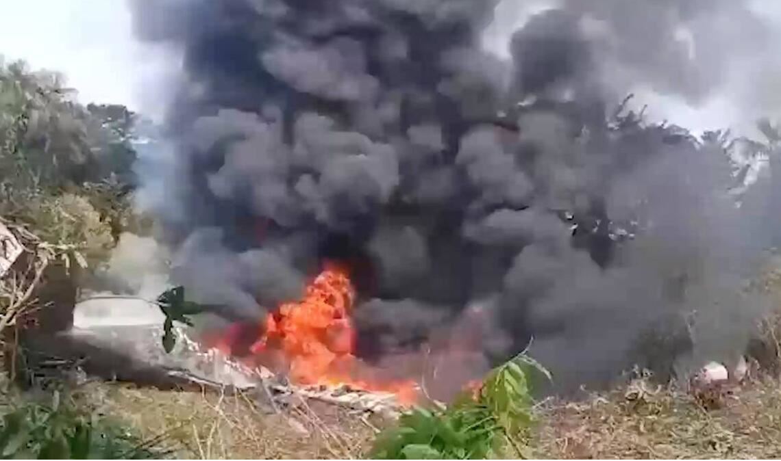 Ein Militärflugzeug mit zahlreichen Soldaten an Bord ist in Kolumbien kurz nach dem Start abgestürzt.