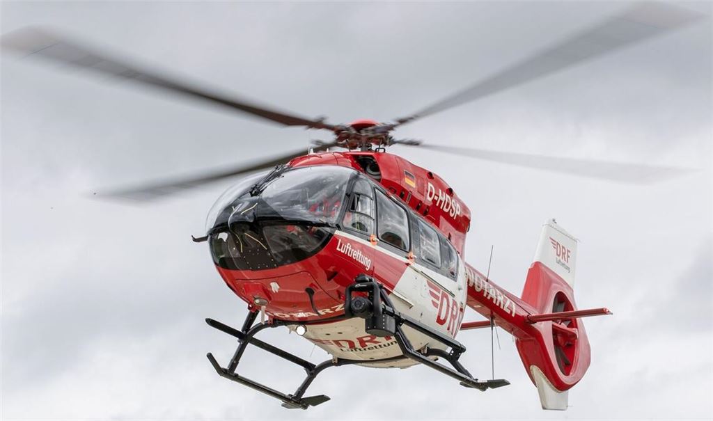 Ein Rettungshubschrauber war ebenfalls im Einsatz. (Symbolbild)