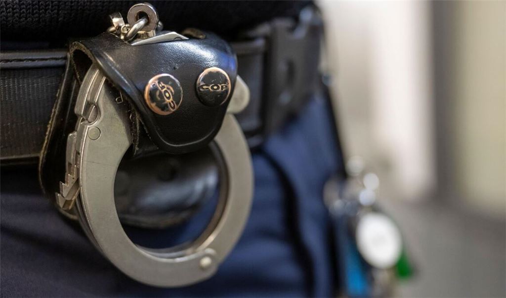 Ein Richter erließ Haftbefehl wegen versuchten Totschlags gegen den 41-Jährigen.