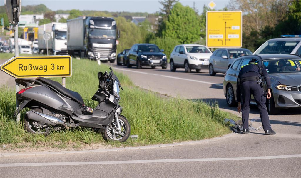 Ein Rollerfahrer wird bei einem Unfall in der Nähe des Illinger Ecks verletzt. Foto: Fotomoment