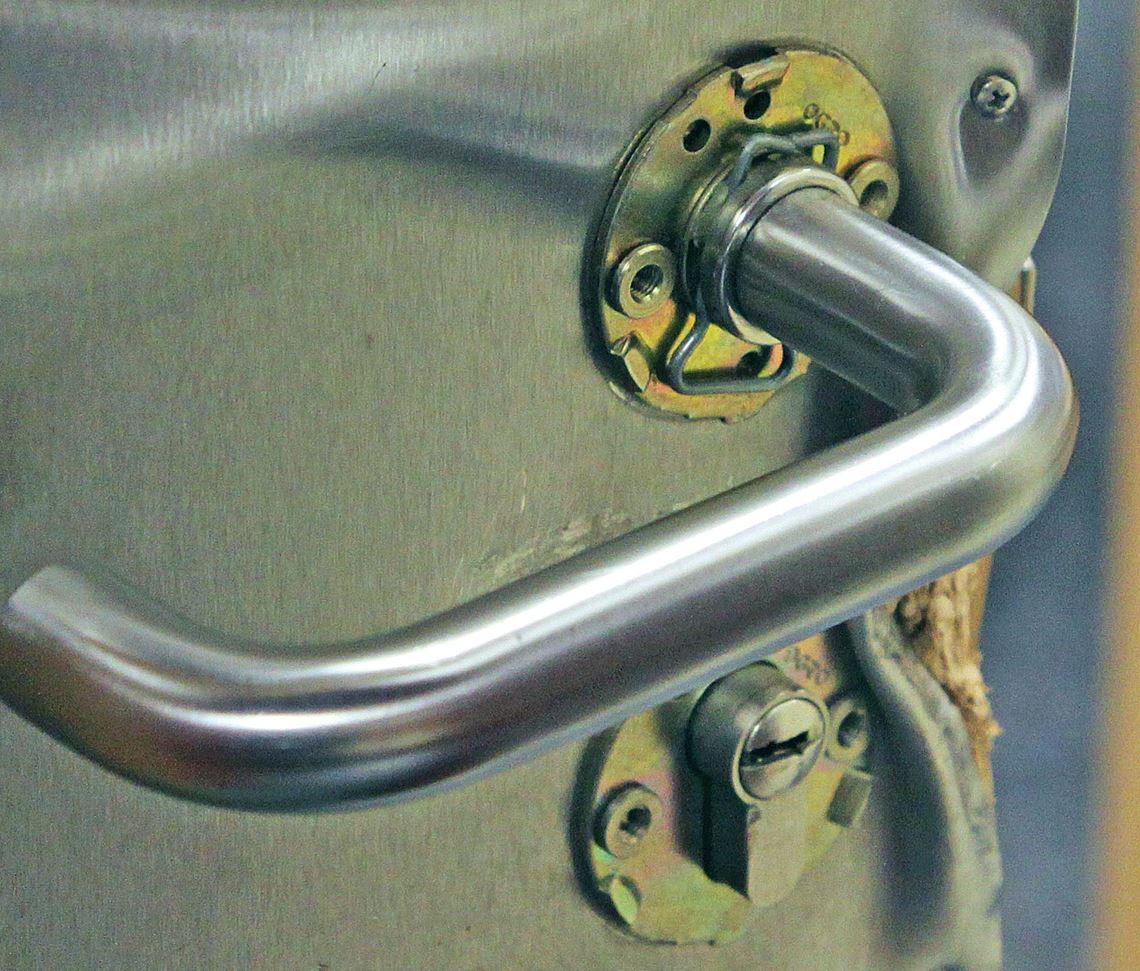 Ein Schloss nach einem Einbruch in einer Schule.  Archiv