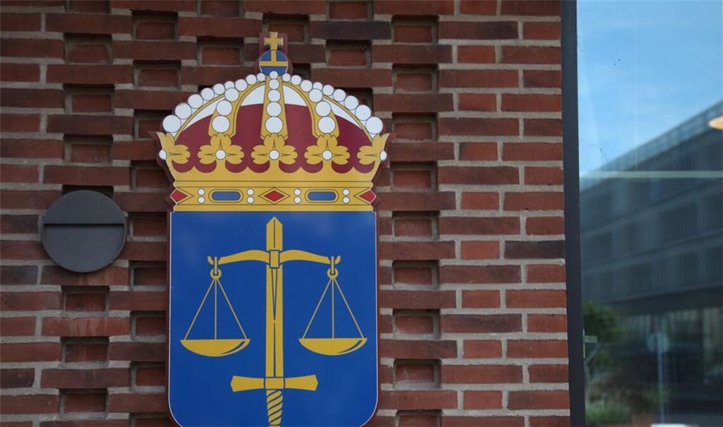 Ein Schwede soll seine Frau zu sexuellen Handlungen mit mehr als 100 Männern gezwungen haben. Jetzt ist Anklage gegen ihn erhoben worden. (Symbolbild)