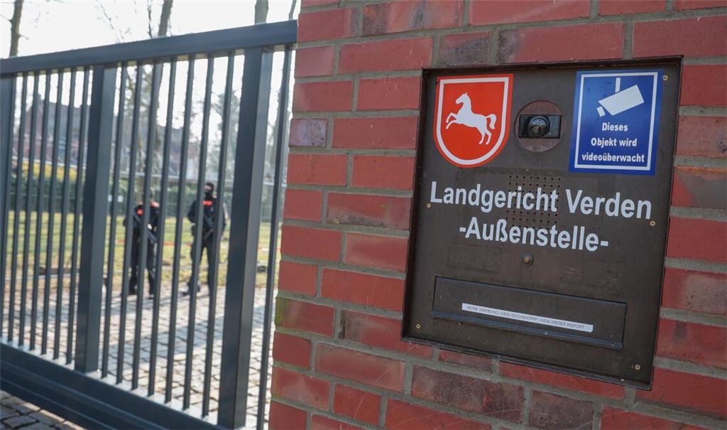 Ein Sprengstoffhund hat während des Verhandlungstermins im Prozess gegen Daniela Klette angeschlagen. (Symbolfoto)