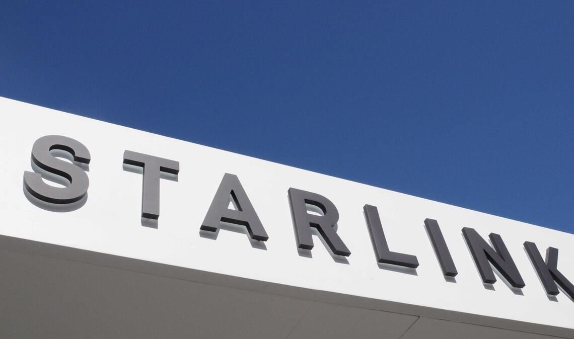 Ein Starlink-Marketingpavillon beim Mobile World Congress 2024.