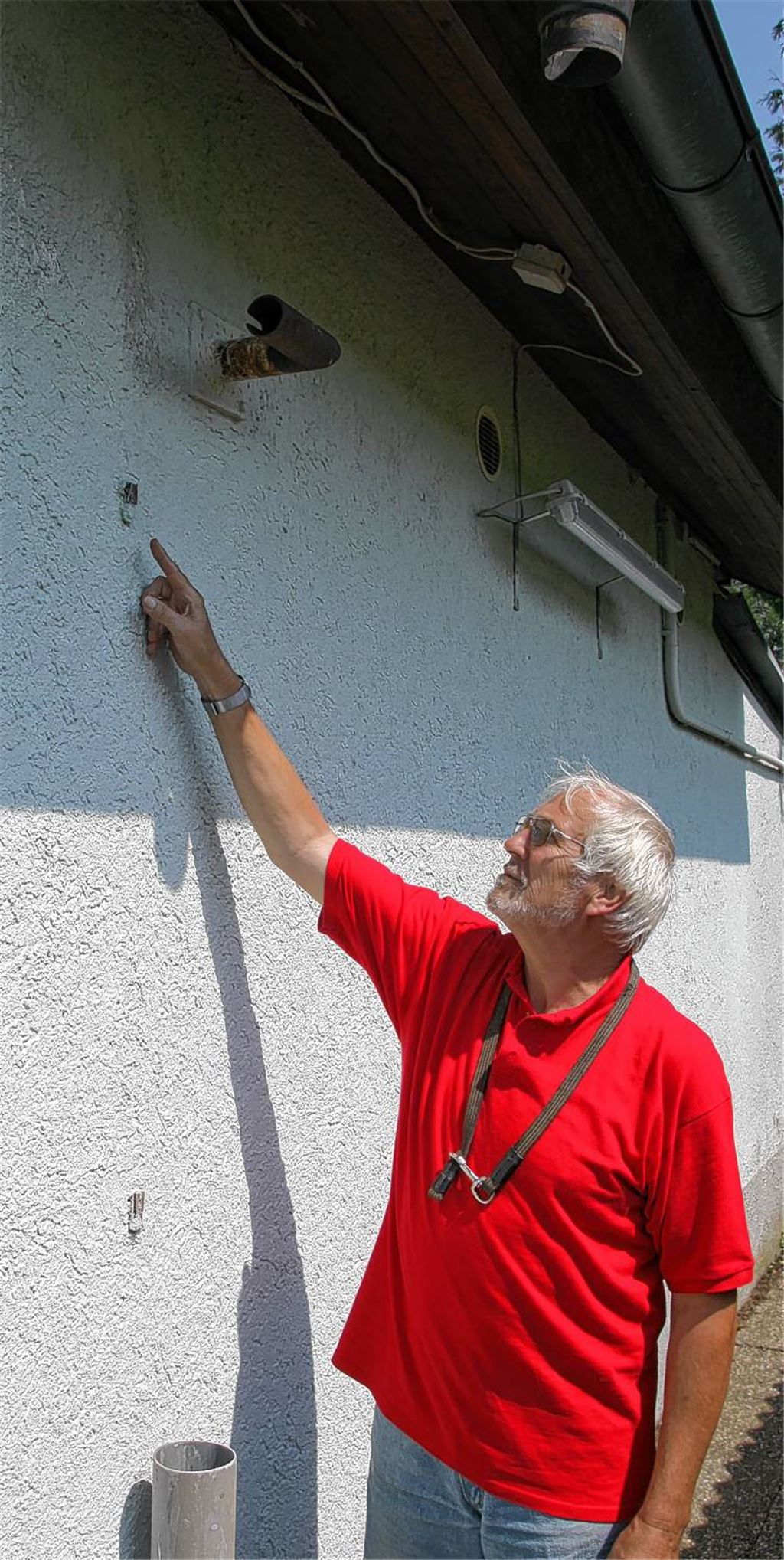 Ein Tatort: Am Clubhaus des Vereins für Deutsche Schäferhunde fehlen fünf Fallrohre.