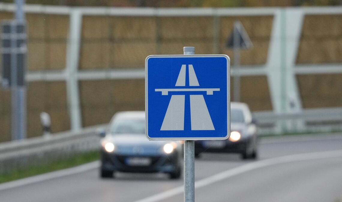 Ein Teilstück der Autobahn 6 in Richtung Heilbronn wird am Montagabend gesperrt.