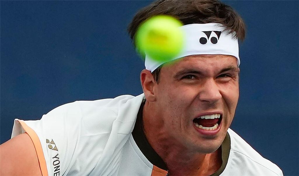 Ein Tennis-Duell über 4:46 Stunden - dann hatte Daniel Altmaier seinen Erstrundensieg in New York geschafft.