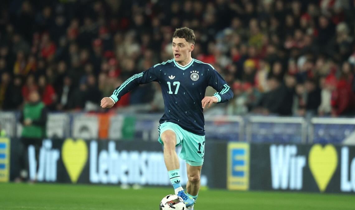 Ein Zauberer am Ball: Florian Wirtz.