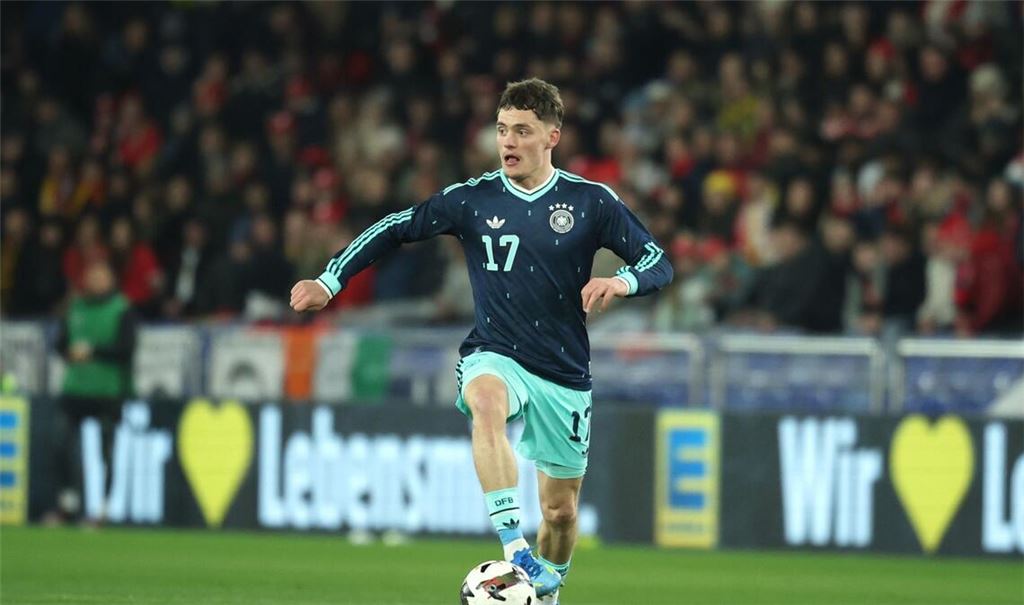 Ein Zauberer am Ball: Florian Wirtz.