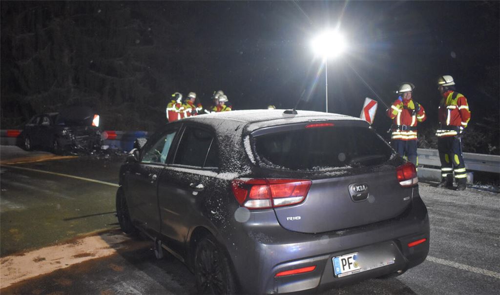 Ein Zusammenstoß im Würmtal fordert drei Verletzte. Foto: Myroshnichenko