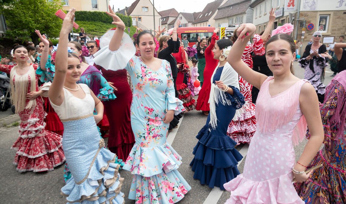 Ein buntes Bild bietet sich beim Fauststadtfest. Foto: Archiv