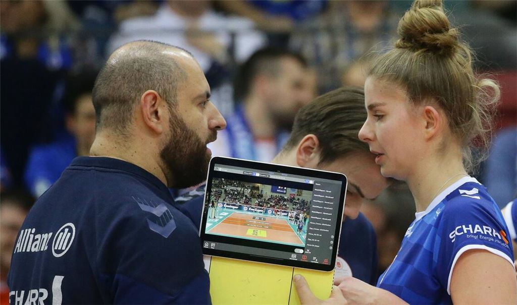 Ein eingespieltes Duo bei Allianz MTV Stuttgart: Trainer Konstantin Bitter und seine Regisseurin Pia Kästner.