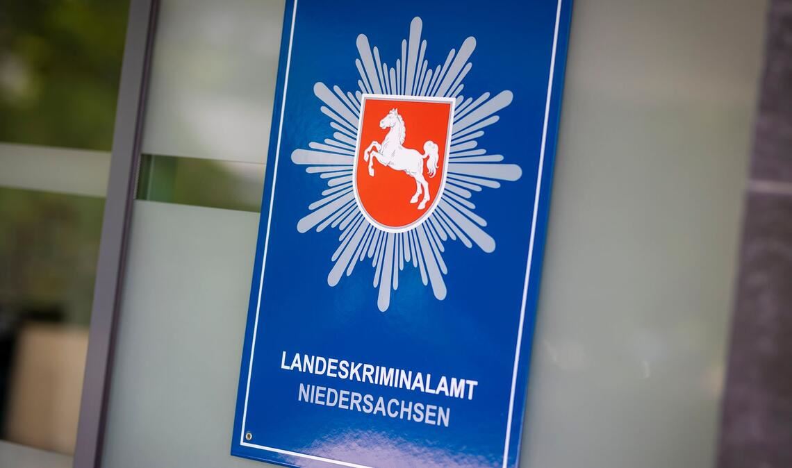 Ein geflohener Mörder ist wieder gefasst. (Symbolbild)