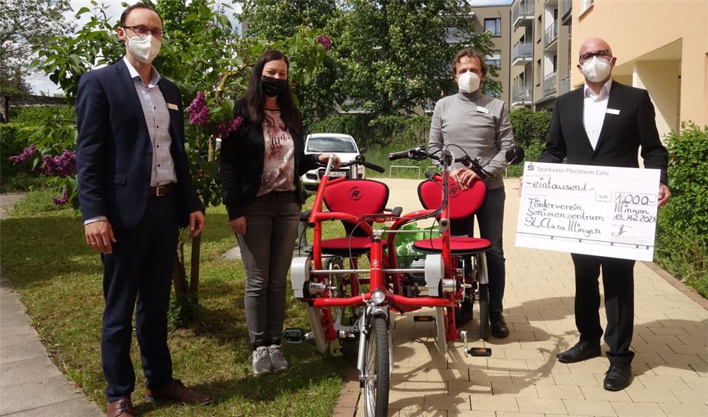 Ein gemeinsamer Einsatz beschert dem St. Clara in Illingen ein Dreirad-Tandem, das den Senioren Ausfahrten ermöglicht.privat