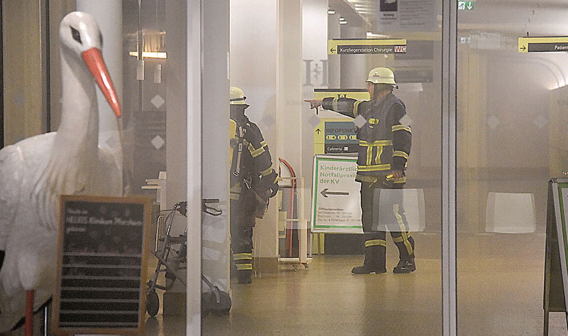 Ein knappes Jahr nach dem Brand in der Zentralen Notaufnahme des Helios-Klinikums Pforzheim erhebt die Staatsanwaltschaft Pforzheim Anklage gegen sieben Mitarbeitende, die den Patienten, der zu Tode kam, am betreffenden Abend betreut haben. Foto: Archiv