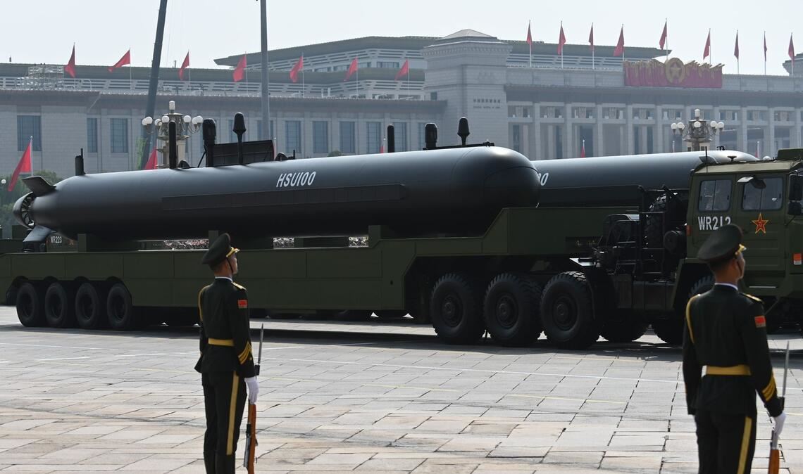 China protzt mit Waffenschau - Xi im Bund mit Putin und Kim Ein neues Drohnen-U-Boot hat bei der Parade für Aufsehen gesorgt.