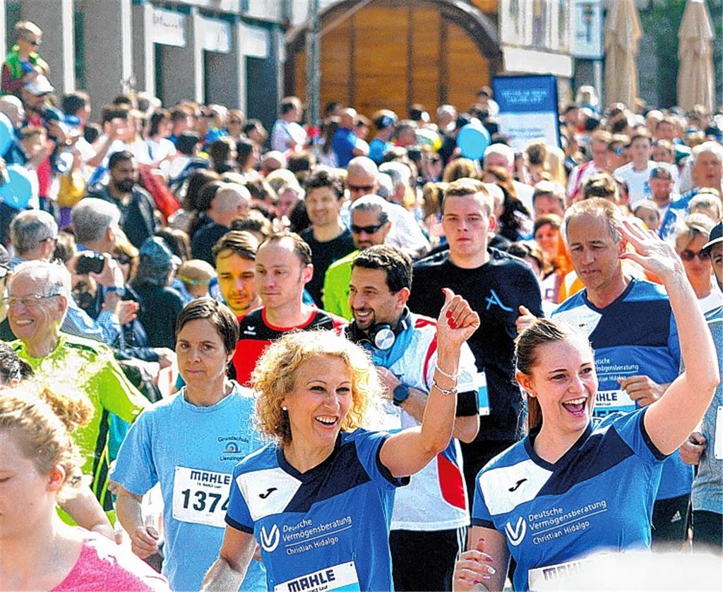 Ein schönes Bild, das es leider in diesem Jahr nicht geben wird: Das Coronavirus erwischt auch den Mahle-Lauf, der am 16. Mai hätte stattfinden sollen. Archivfoto: Stahlfeld