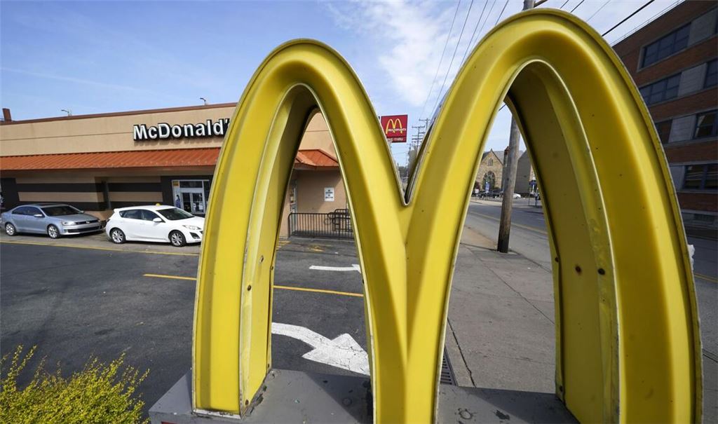 Ein stärkerer Fokus auf günstigere Menü-Angebote in den USA hat McDonald’s im vergangenen Quartal zu beschleunigtem Wachstum verholfen.