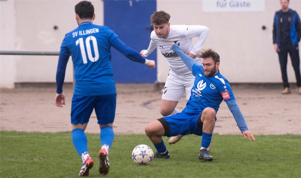 Ein umkämpftes Spiel in Illingen bleibt ohne Sieger. Foto: Fotomoment