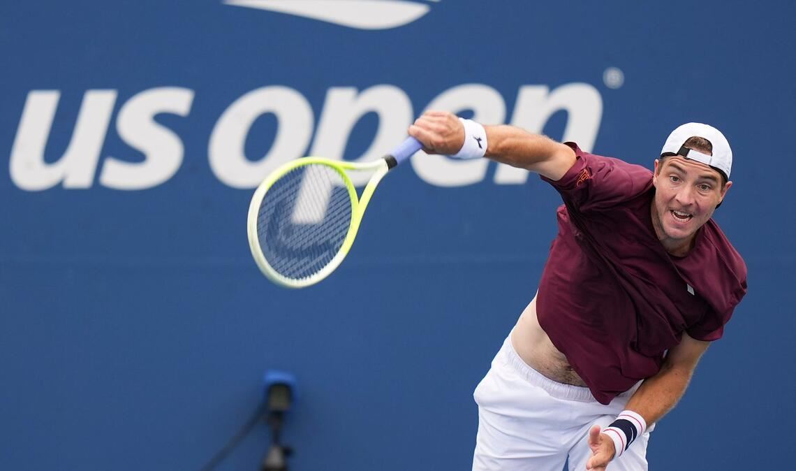 Grandioser Struff erreicht Achtelfinale gegen Djokovic Ein völlig überraschender Erfolg: Jan-Lennard Struff zählt zu den Top 16 bei den US Open.