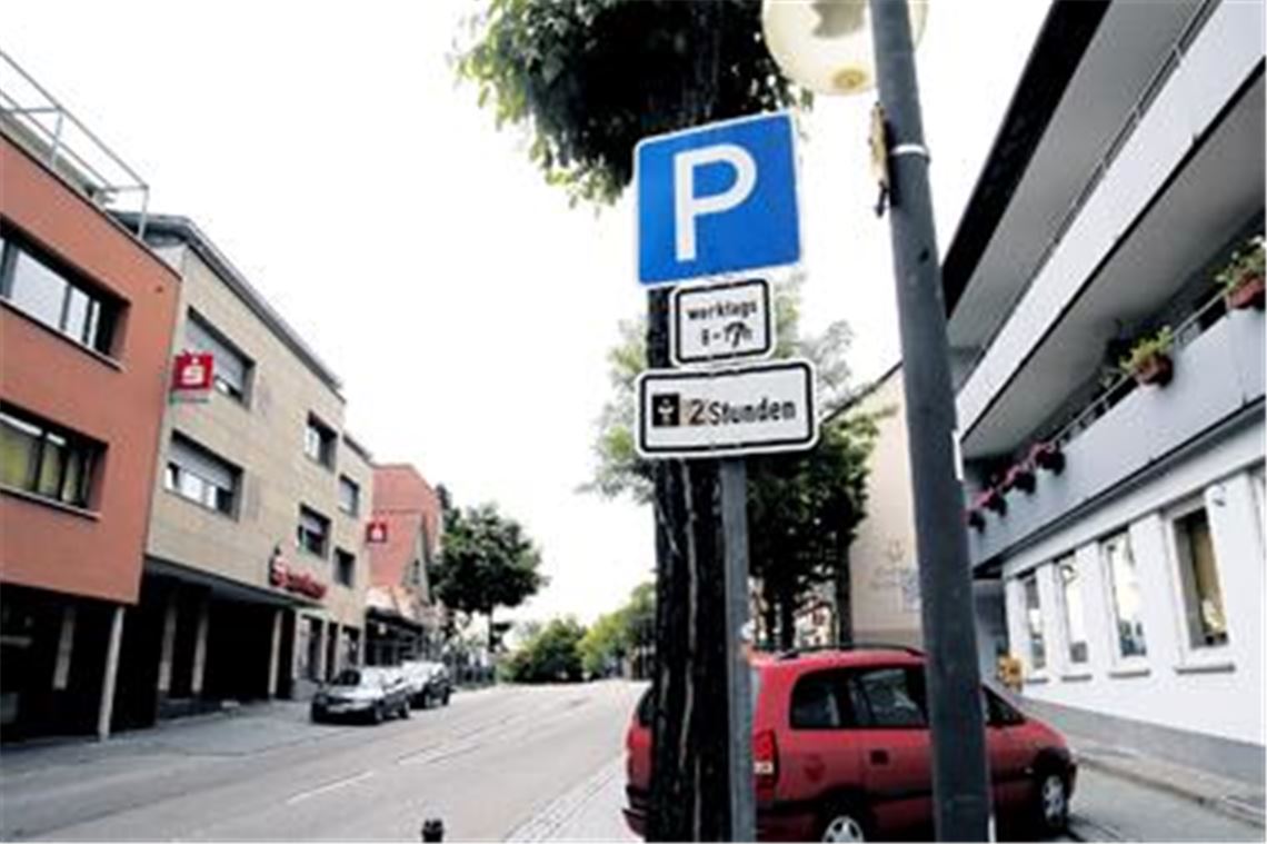 Eine Analyse soll das Parkplatzangebot in Knittlingen beleuchten und als Basis für künftige Planungen dienen. Archivfoto: Becker
