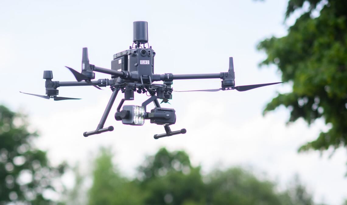 Eine Drohne vom Typ DJI Matrice M300 RTK (Symbolbild).