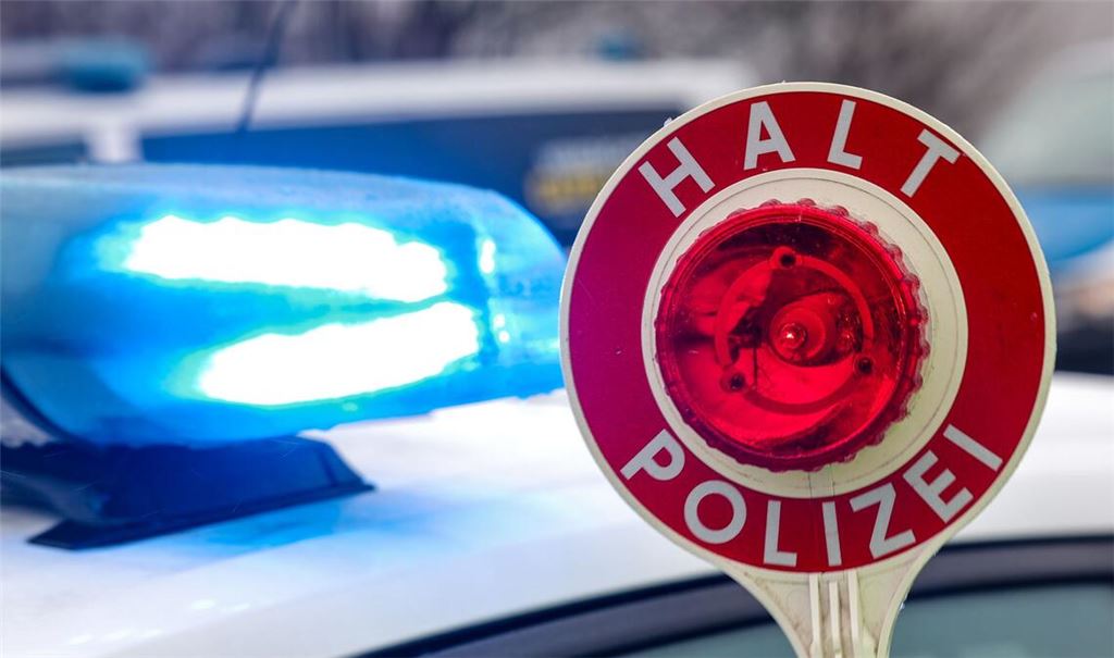 Eine Frau hat einen Polizisten gebissen (Symbolbild).
