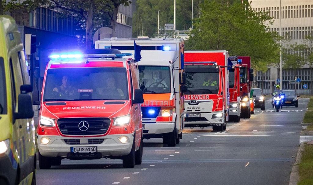 Eine Kontaktperson wurde nach Düsseldorf ins Uniklinikum gebracht.