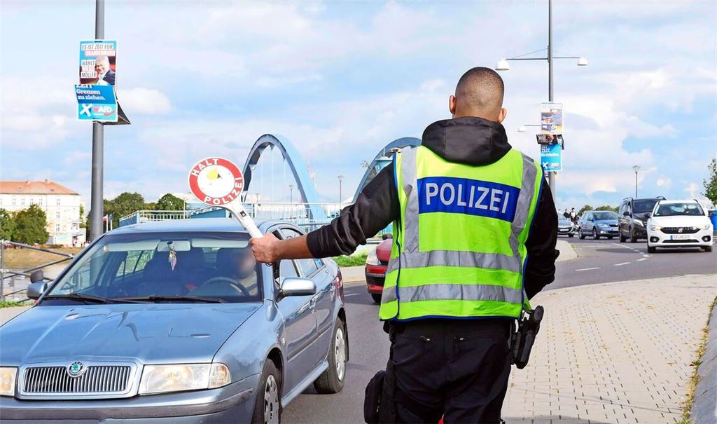 Eine Kontrolle in Brandenburg an der deutsch-polnischen Grenze.