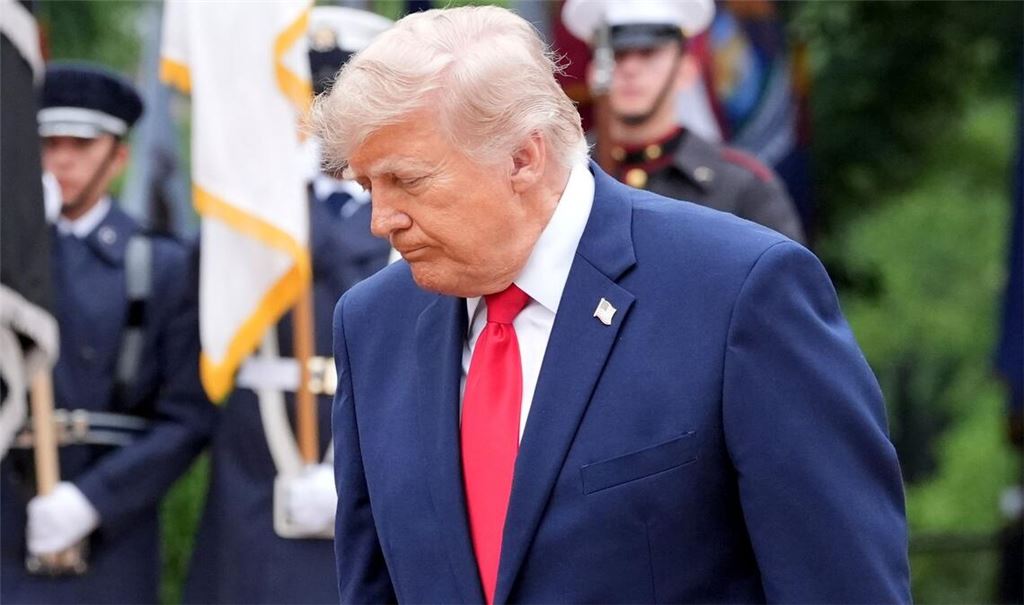Eine Lagebesprechung im Weißen Haus endete Berichten zufolge ohne eine Entscheidung von Trump.